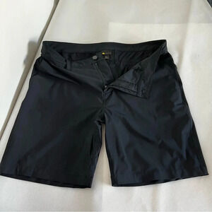 Zella Torrey Performance Athleisure Shorts Size 36 Lightweight 9" Inseam Black